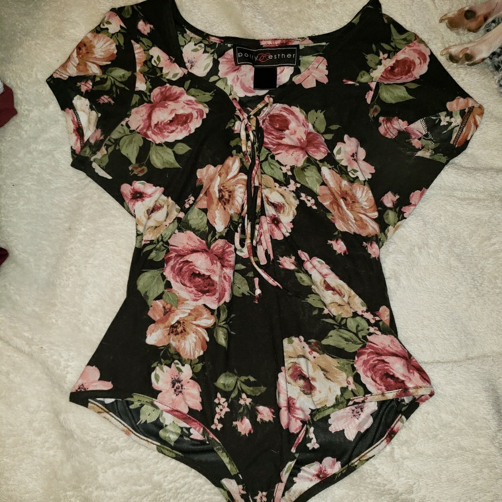 Floral Bodysuit With Clasp Bottom